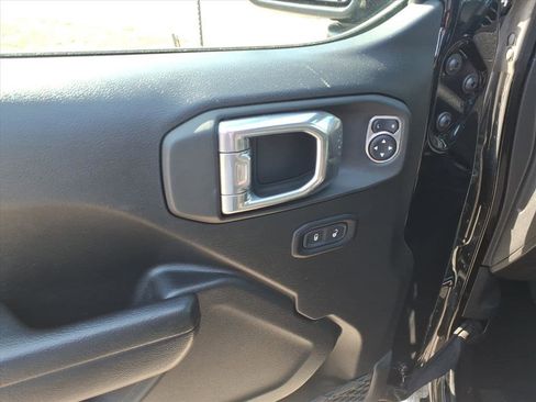 Used 2022 Jeep Wrangler Unlimited Sport AWD/4WD image 14