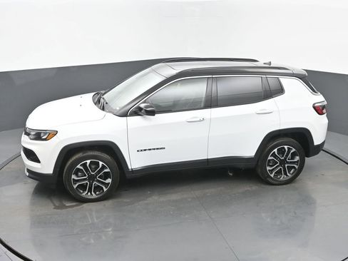 Used 2022 Jeep Compass Limited w/ Sun and Sound Group image 39