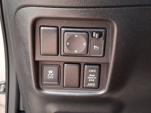 Used 2013 Nissan Juke SL AWD/4WD image 26