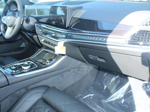New 2026 BMW X5 xDrive50e w/ M Sport Package AWD/4WD image 24