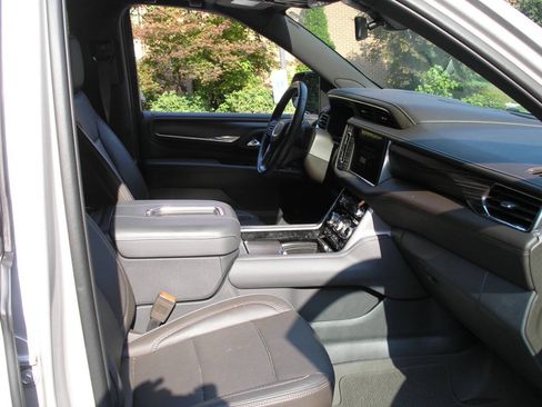 Used 2022 GMC Yukon Denali w/ Max Trailering Package AWD/4WD image 10