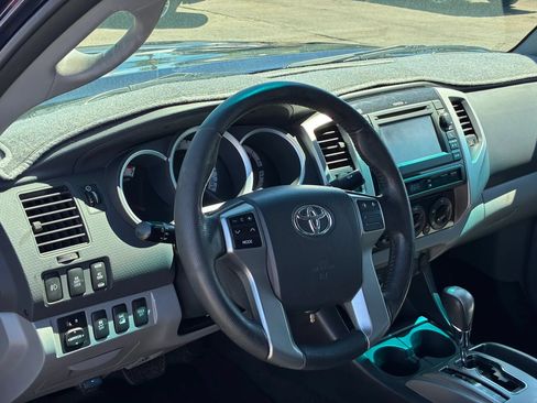 Used 2013 Toyota Tacoma 4x4 Double Cab w/ TRD Off-Road Pkg image 17