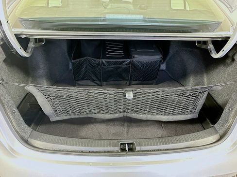 Used 2025 Toyota Corolla LE image 25