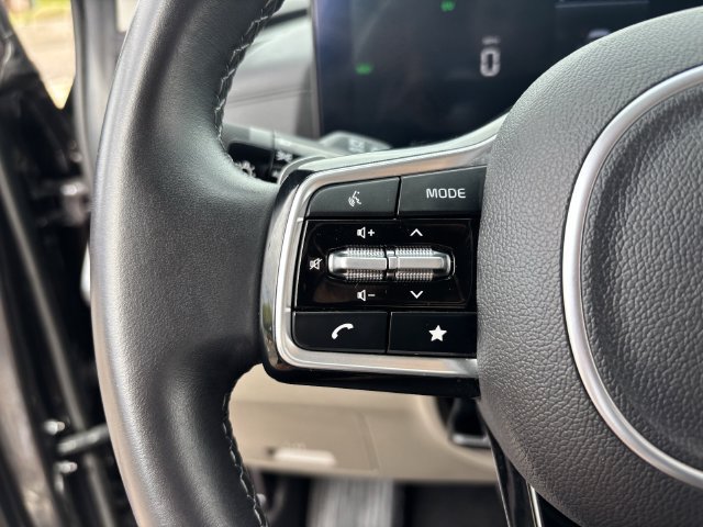 Used 2026 Kia Carnival LXS FWD image 29