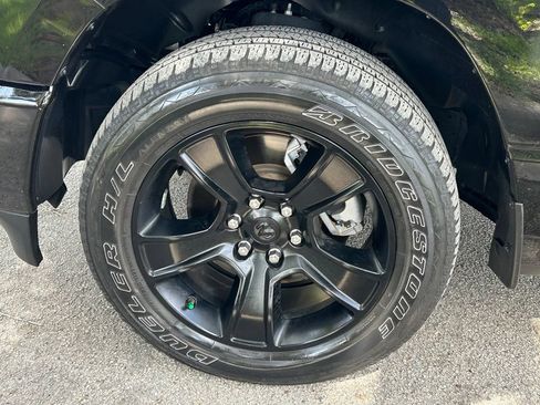 Used 2024 RAM 1500 Big Horn RWD image 32
