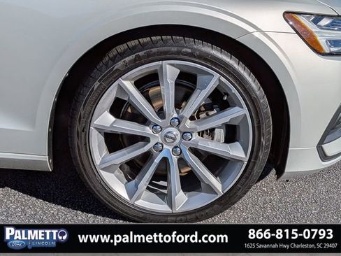 Used 2020 Volvo S60 T5 Momentum w/ Protection Package image 10