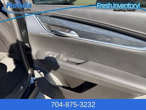 Used 2023 Cadillac XT5 Premium Luxury image 13