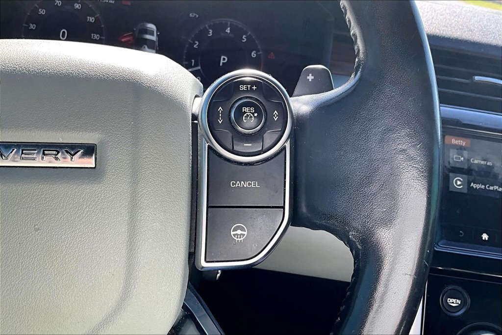 Used 2018 Land Rover Discovery HSE Luxury AWD/4WD image 24