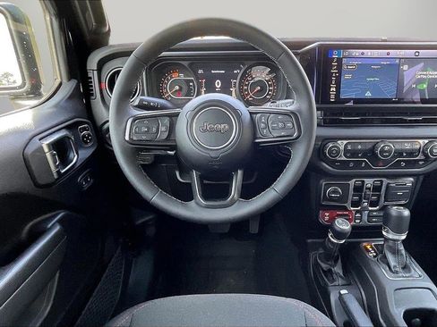 Certified 2025 Jeep Wrangler Unlimited Rubicon w/ Safety Group AWD/4WD image 12