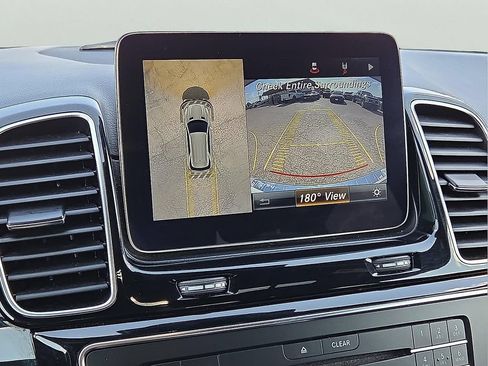 Used 2019 Mercedes-Benz GLE 400 4MATIC image 19