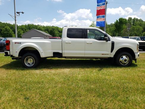 New 2026 Ford F350 Platinum AWD/4WD image 3