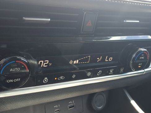 Certified 2023 Nissan Rogue SV w/ SV Premium Package image 29