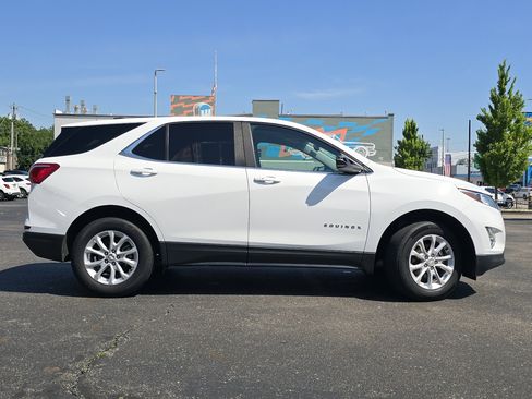 Used 2021 Chevrolet Equinox LT FWD image 21