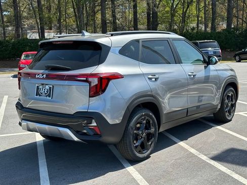New 2026 Kia Seltos EX FWD image 5
