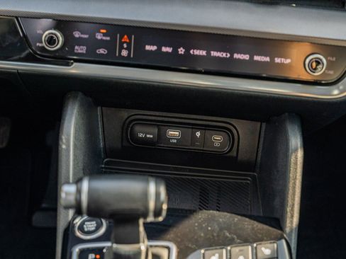 Used 2023 Kia Sportage SX image 31