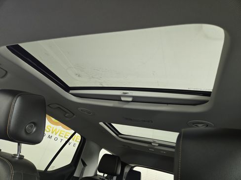 Certified 2020 Chevrolet Traverse Premier AWD/4WD image 22