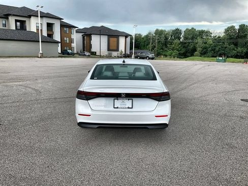 Certified 2025 Honda Accord SE image 15
