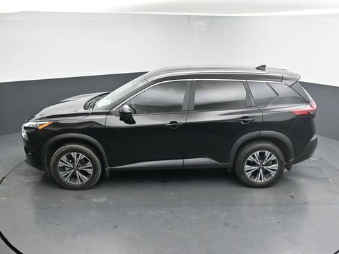 Used 2023 Nissan Rogue SV image 13