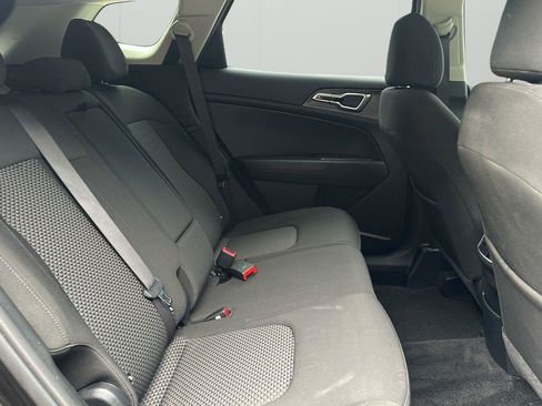Used 2024 Kia Sportage LX AWD/4WD image 13