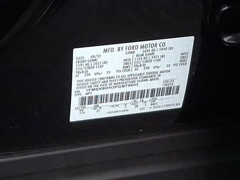 Used 2023 Ford Explorer XLT w/ Equipment Group 202A image 27