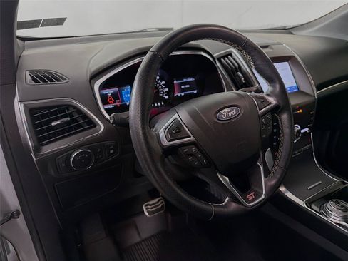 Used 2020 Ford Edge ST w/ Cold Weather Package AWD/4WD image 16