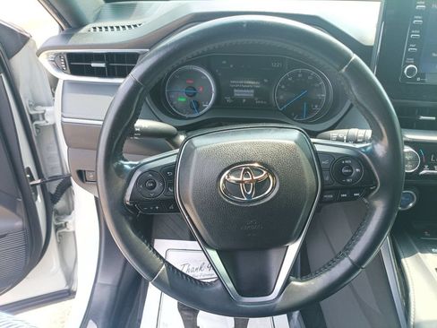 Used 2021 Toyota Venza XLE w/ Softex Package AWD/4WD image 16