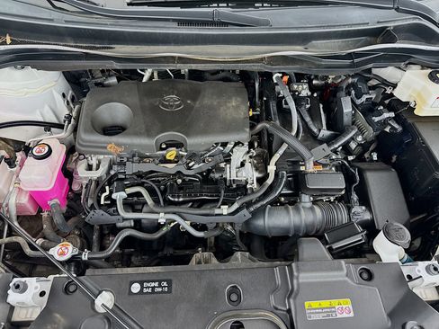 Certified 2021 Toyota Sienna Limited FWD image 10