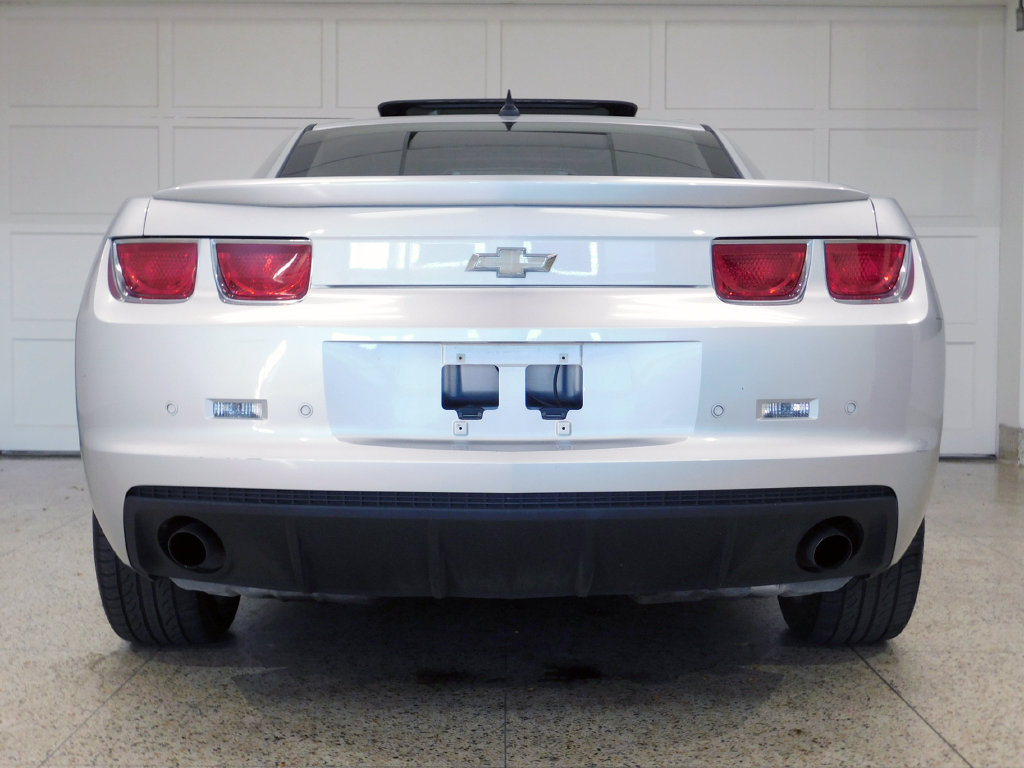 Used 2010 Chevrolet Camaro LT RWD image 5