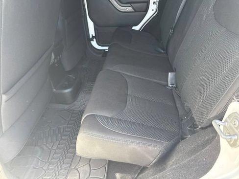Used 2017 Jeep Wrangler Unlimited Sport AWD/4WD image 8