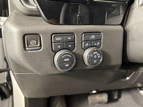 Used 2023 Chevrolet Silverado 1500 LT Trail Boss w/ Protection Package AWD/4WD image 20