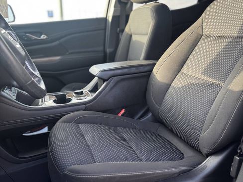 Used 2021 GMC Acadia SLE w/ Driver Convenience Package image 14