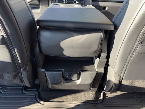 New 2026 Ford F350 Lariat w/ Black Appearance Package image 31