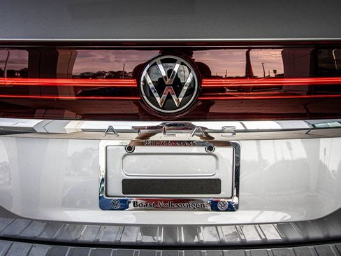 New 2026 Volkswagen Atlas SE image 15