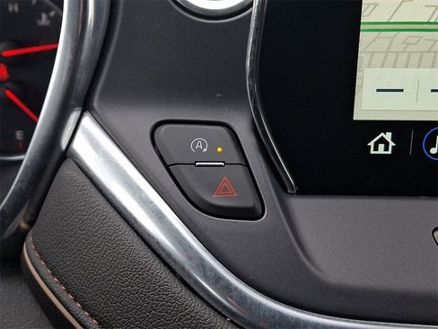 Used 2023 Chevrolet Blazer Premier image 24