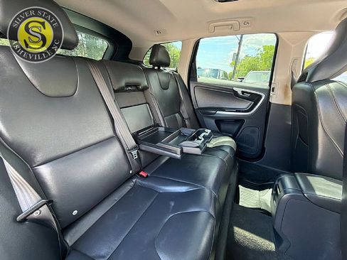 Used 2017 Volvo XC60 T5 Dynamic w/ Preferred Option Package image 21