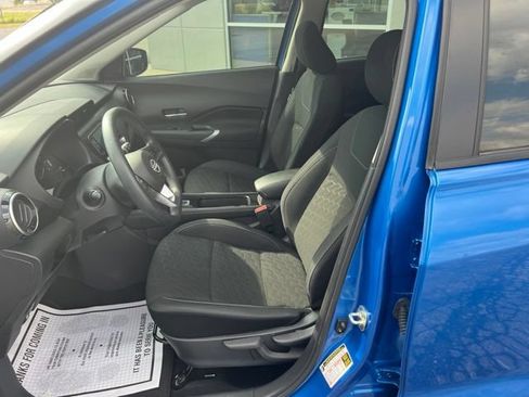 Used 2023 Nissan Kicks SV FWD image 10