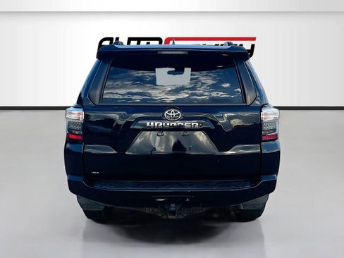 Used 2021 Toyota 4Runner SR5 AWD/4WD image 6