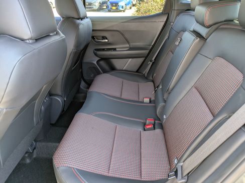 New 2026 Nissan Kicks SR image 12