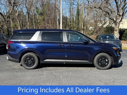 New 2026 Kia Carnival FWD image 2