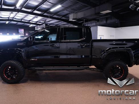 Used 2021 GMC Sierra 1500 AT4 w/ AT4 Value Package AWD/4WD image 4