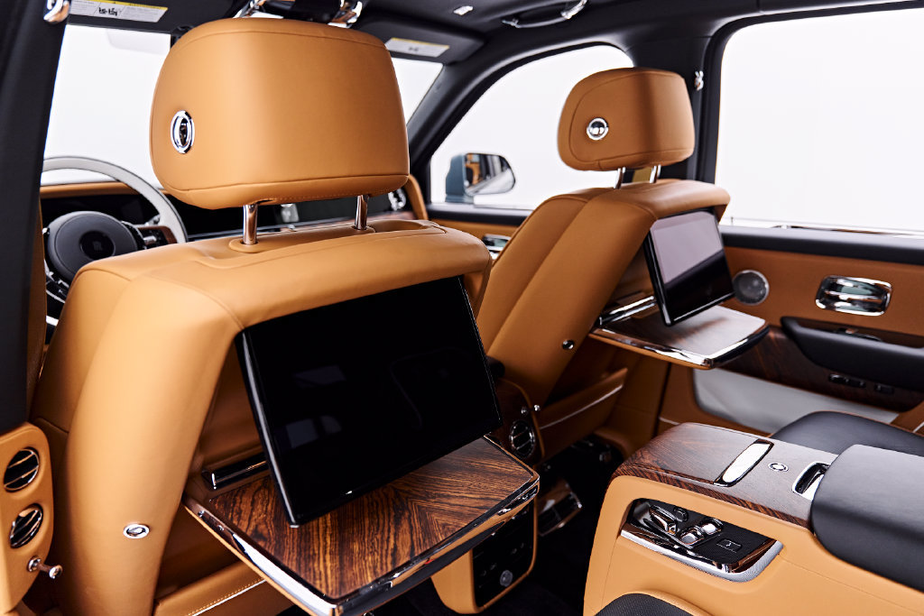 Used 2025 Rolls-Royce Cullinan AWD/4WD image 57