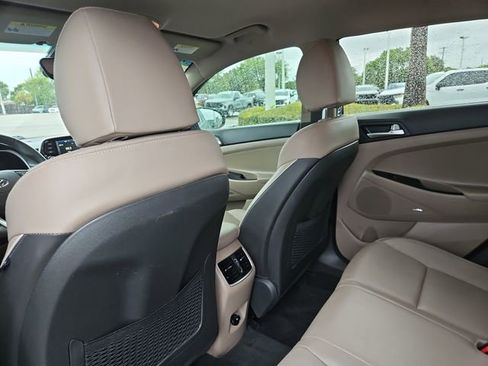 Used 2020 Hyundai Tucson Limited FWD image 11