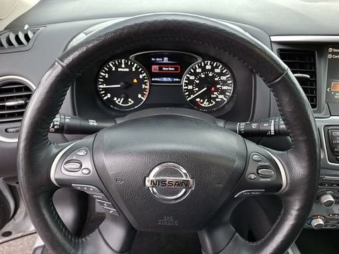 Used 2019 Nissan Pathfinder SL w/ SL Premium Package AWD/4WD image 22