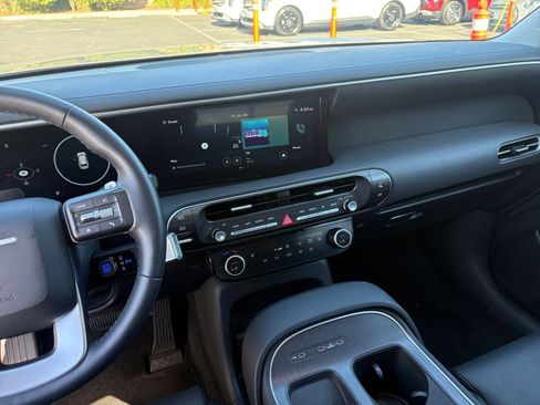 Used 2026 Hyundai Palisade SEL FWD image 17