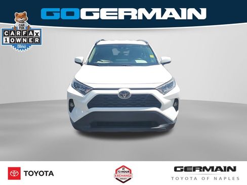 Used 2020 Toyota RAV4 XLE AWD/4WD image 3