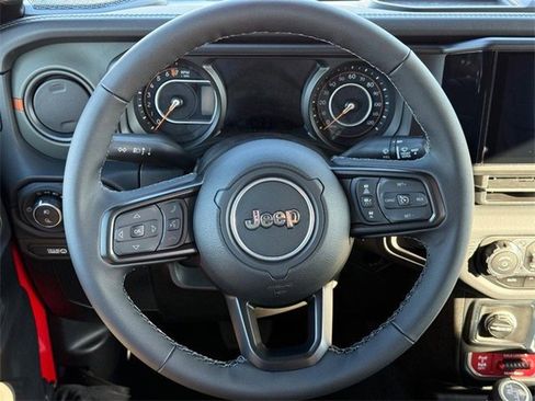 New 2025 Jeep Gladiator Mojave image 13