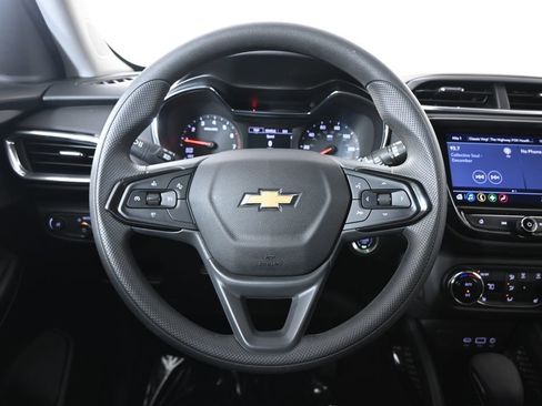 Used 2023 Chevrolet TrailBlazer LT w/ Convenience Package AWD/4WD image 33