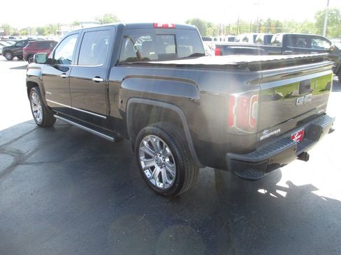 Used 2018 GMC Sierra 1500 Denali w/ Denali Ultimate Package AWD/4WD image 11