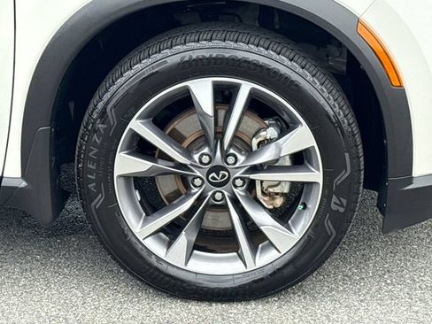 Used 2023 INFINITI QX60 Luxe w/ Cargo Package FWD image 12