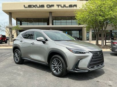 Used 2025 Lexus NX 250 FWD w/ Towing Package (2000 Lbs)